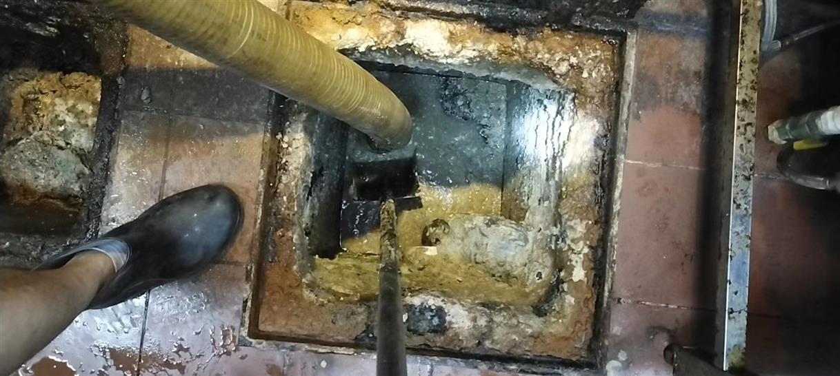 马关污水池清理一般都有毒气，怎么预防中毒呢？